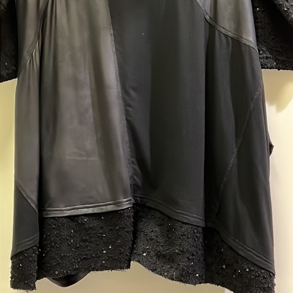 Elloquent mixed media black, sequined embellished tunic top Sz. M - Picture 5 of 7
